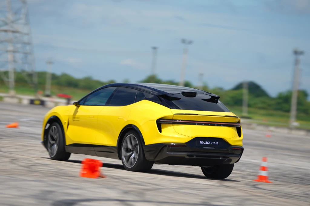 Lotus Electre Lotus Electre